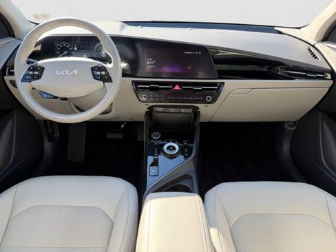 Used 2023 Kia Niro Wind w/ Wind Preserve Package FWD image 12