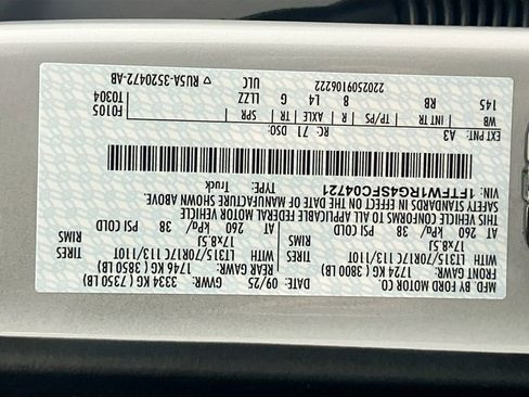 Used 2025 Ford F150 Raptor AWD/4WD image 34