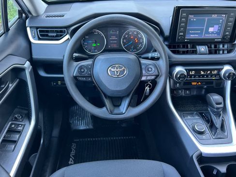 Used 2020 Toyota RAV4 LE w/ All Weather Liner Package AWD/4WD image 15