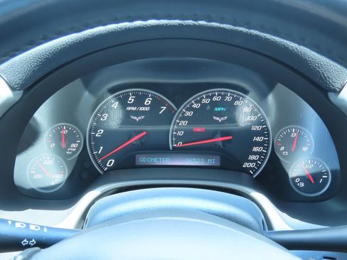 Used 2005 Chevrolet Corvette Coupe w/ Preferred Equipment Group RWD image 19