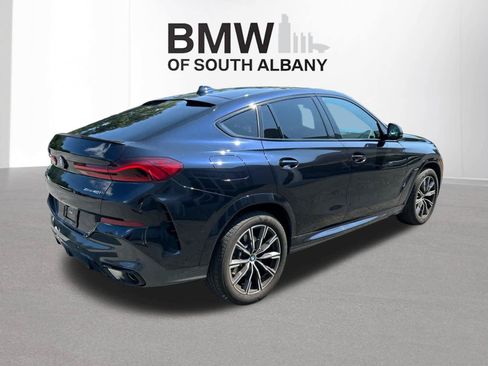 Used 2023 BMW X6 xDrive40i w/ M Sport Package AWD/4WD image 5
