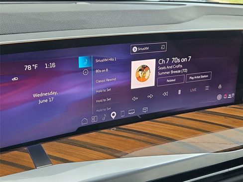 Certified 2026 Cadillac Escalade Platinum Sport w/ LPO, Floor Liner Package AWD/4WD image 18
