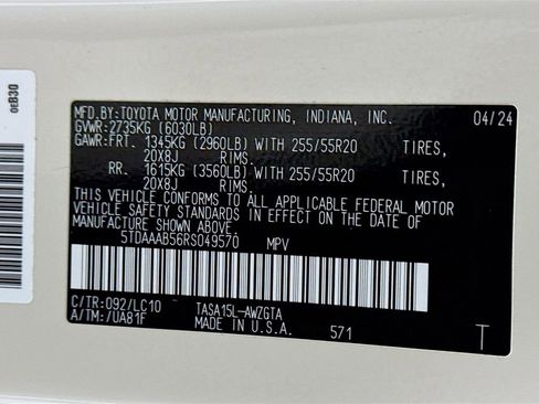 Used 2024 Toyota Grand Highlander Limited image 34