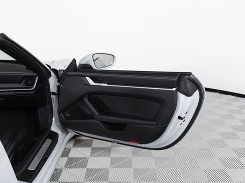 Used 2024 Porsche 911 Carrera 4S image 17