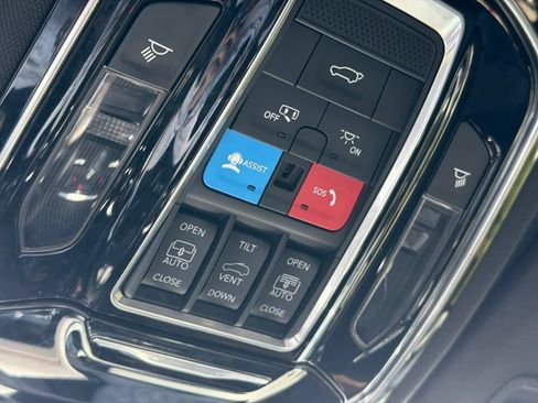 Used 2021 Jeep Grand Cherokee L Summit w/ Advanced Protech Group IV AWD/4WD image 24