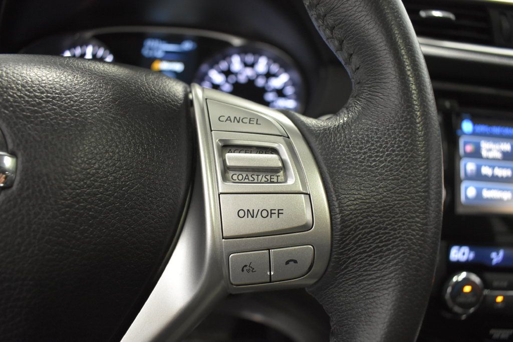 Used 2015 Nissan Rogue SL w/ SL Premium Package AWD/4WD image 30