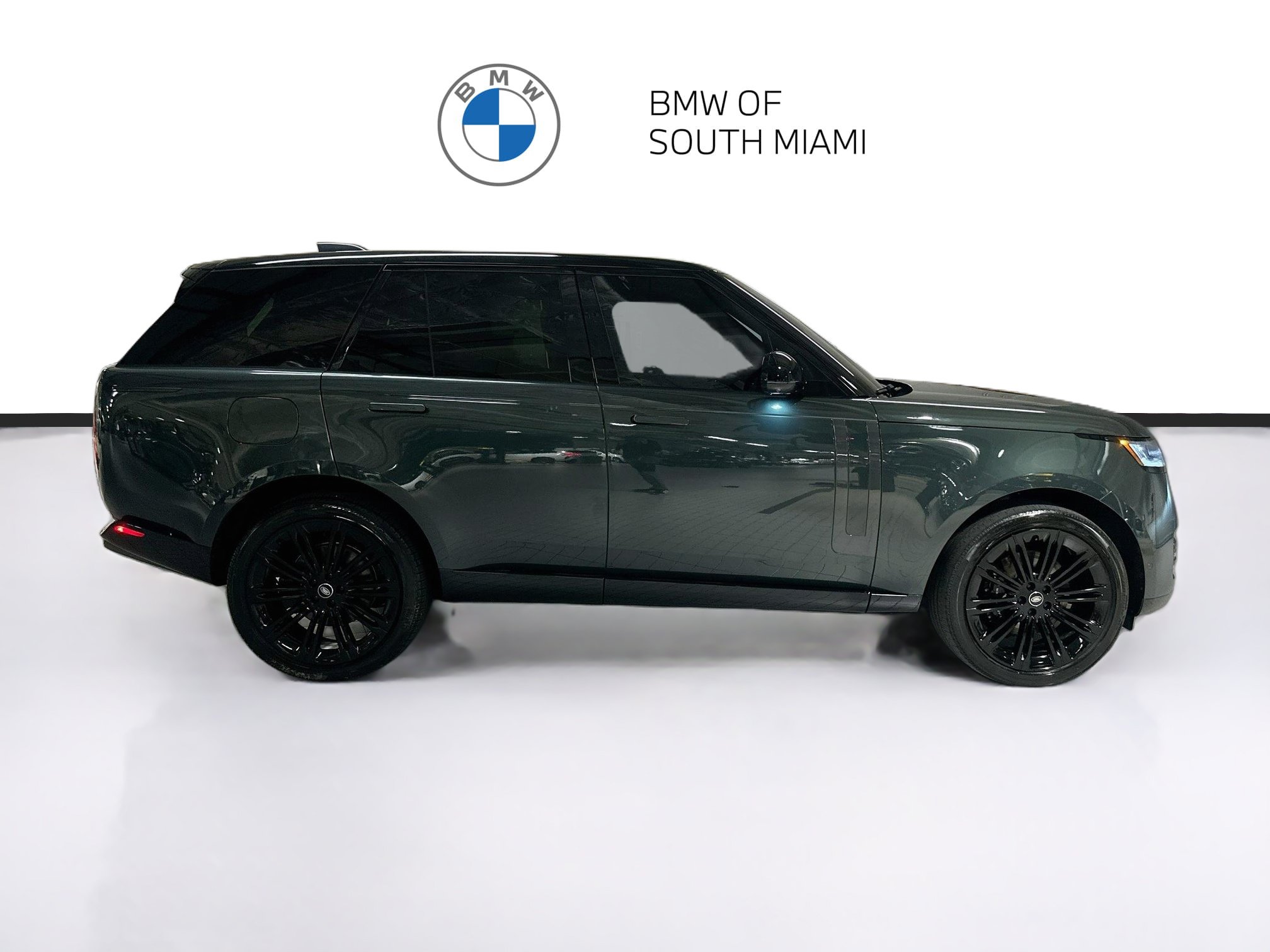 Used 2025 Land Rover Range Rover SE AWD/4WD image 8