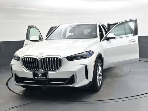 Used 2025 BMW X5 xDrive40i AWD/4WD image 40