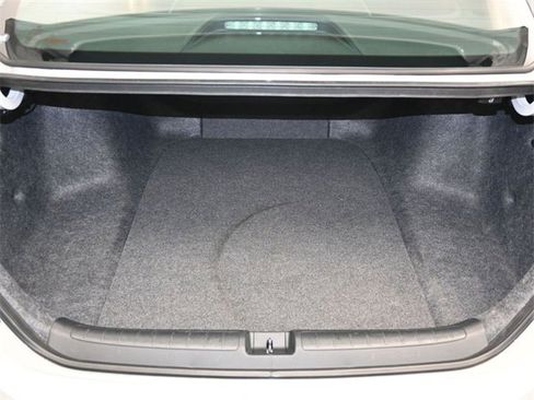 Used 2020 Honda Accord LX image 10