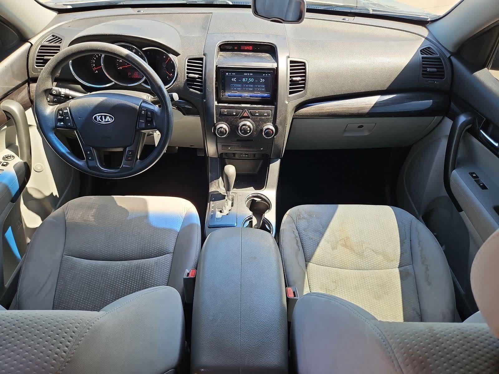 Used 2011 Kia Sorento 2WD w/ Convenience Pkg image 14