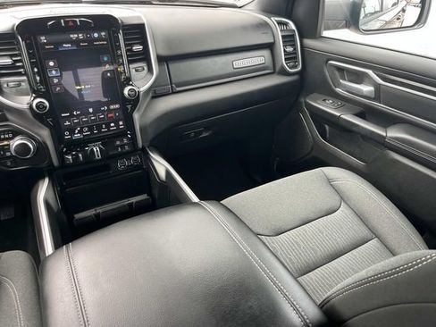 Used 2023 RAM 1500 4x4 Crew Cab image 16