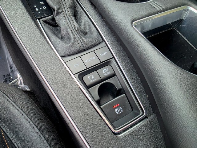 Used 2022 Toyota Avalon Limited w/ Advanced Safety Package FWD image 33