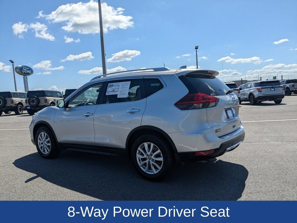 Used 2020 Nissan Rogue SV FWD image 7