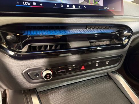 Used 2025 BMW i4 xDrive40i w/ M Sport Package image 43