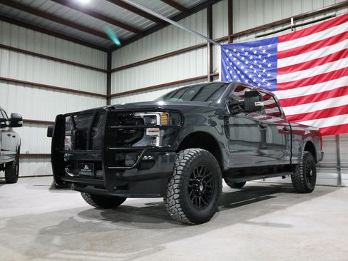 Used 2021 Ford F250 Lariat AWD/4WD image 3