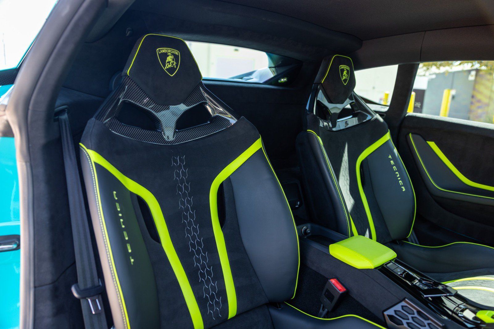 Used 2024 Lamborghini Huracan Tecnica RWD image 15