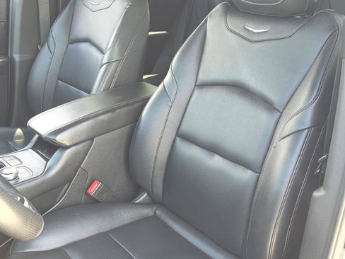 Used 2022 Cadillac XT4 Sport w/ Enhanced Visibility Package FWD image 18
