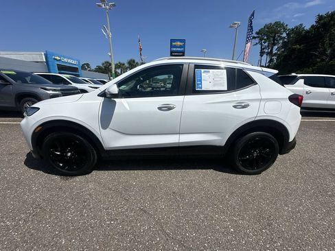 Used 2024 Buick Encore GX Sport Touring FWD image 13