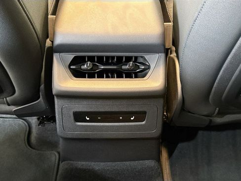 Used 2025 Audi Q6 e-tron Premium Plus image 23