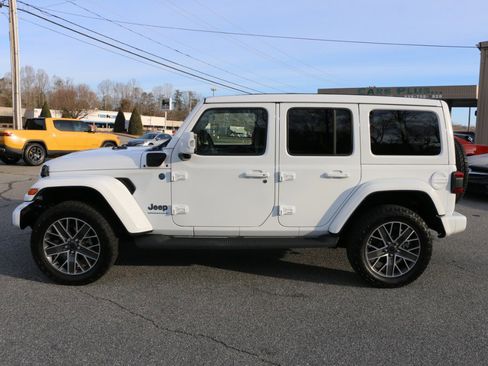 Used 2024 Jeep Wrangler High Altitude image 2