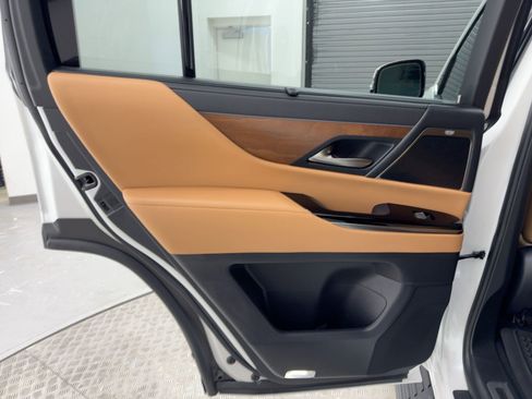 New 2026 Lexus LX 700h Luxury image 26