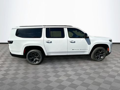 New 2026 Jeep Grand Wagoneer L Limited w/ Premium Group II AWD/4WD image 8