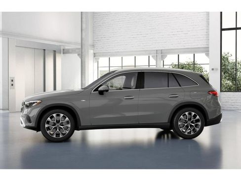 Certified 2025 Mercedes-Benz GLC 350e 4MATIC image 35