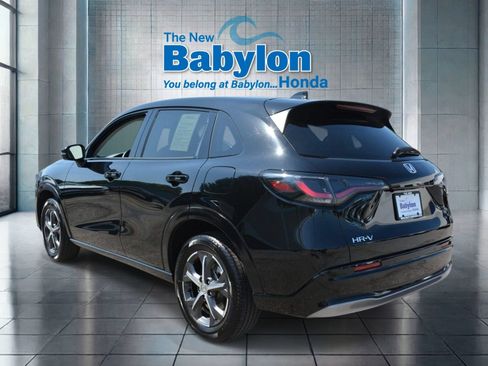 Used 2025 Honda HR-V EX-L image 3