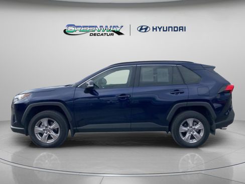 Used 2025 Toyota RAV4 XLE w/ Convenience Package image 4