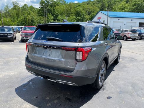 New 2026 Ford Explorer Active w/ Active Comfort Package AWD/4WD image 11