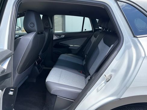 Used 2024 Volkswagen ID.4 Pro AWD/4WD image 14