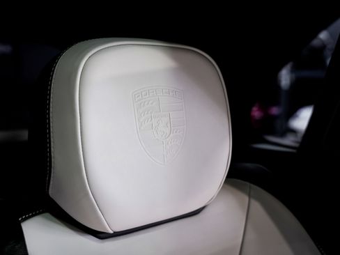 Used 2024 Porsche Cayenne S image 36