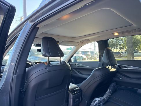 Certified 2026 INFINITI QX60 Luxe w/ Cargo Package AWD/4WD image 32