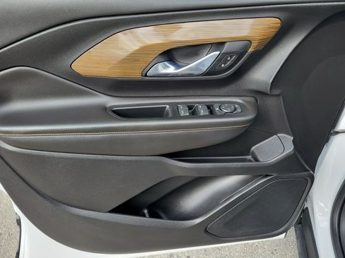 Used 2021 GMC Terrain SLE FWD image 26