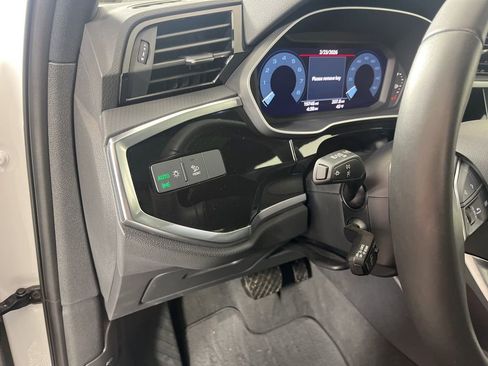 Used 2025 Audi Q3 2.0T Premium image 27