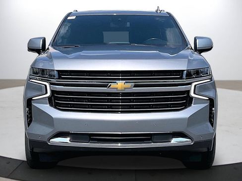 Used 2023 Chevrolet Tahoe LT w/ Luxury Package AWD/4WD image 3