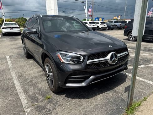 Used 2022 Mercedes-Benz GLC 300 4MATIC image 2