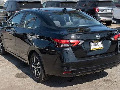 Used 2021 Nissan Versa SV image 9