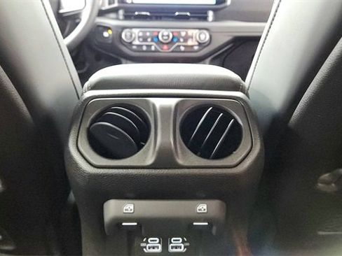 Used 2025 Jeep Wrangler Unlimited Rubicon image 53