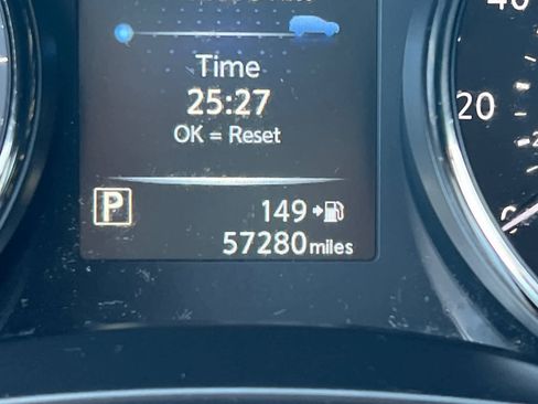 Used 2017 Nissan Rogue SL image 25