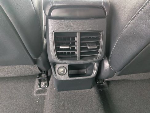 Used 2022 Kia Seltos S AWD/4WD image 36