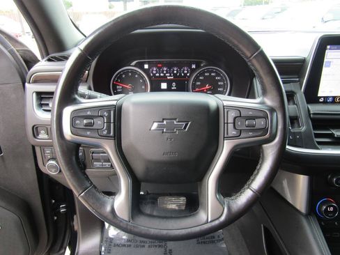 Used 2021 Chevrolet Tahoe Z71 w/ Z71 Off-Road Package AWD/4WD image 17