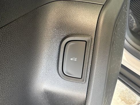 New 2027 GMC Terrain Elevation w/ Elevation Premium Package FWD image 12