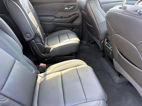 Certified 2023 Chevrolet Traverse LT w/ LT Premium Package AWD/4WD image 10