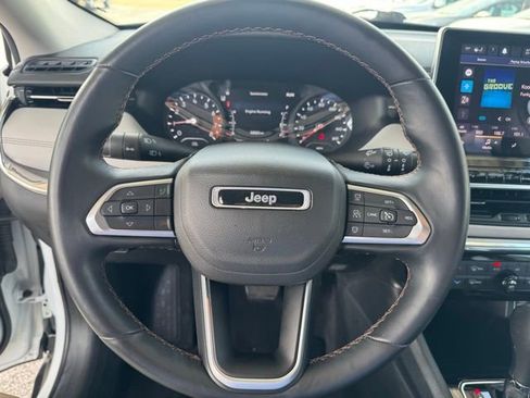 Used 2022 Jeep Compass Limited AWD/4WD image 13