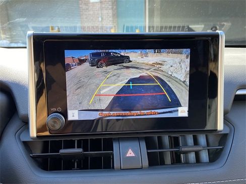 Used 2023 Toyota RAV4 LE image 18