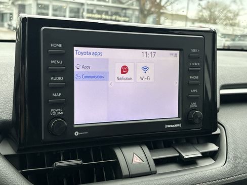 Used 2022 Toyota RAV4 XLE image 19