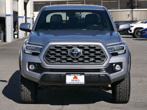 Used 2020 Toyota Tacoma TRD Off-Road image 8