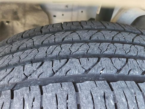 Used 2023 Jeep Grand Cherokee Laredo w/ Luxury Tech Group I image 33