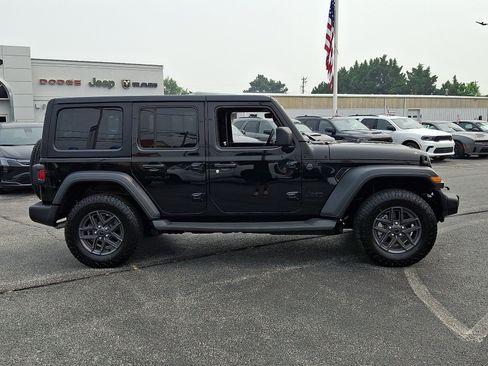 Certified 2026 Jeep Wrangler Unlimited Sport AWD/4WD image 7